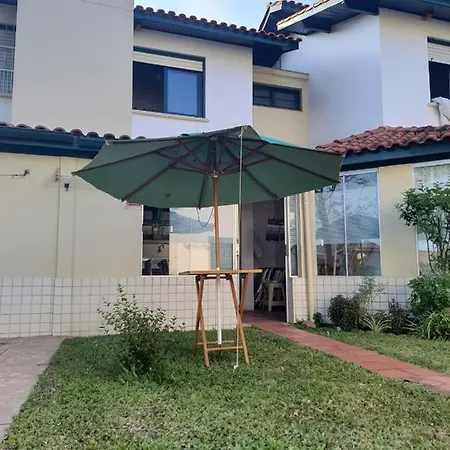 Casa de condomínio em Capão da Canoa Exterior foto