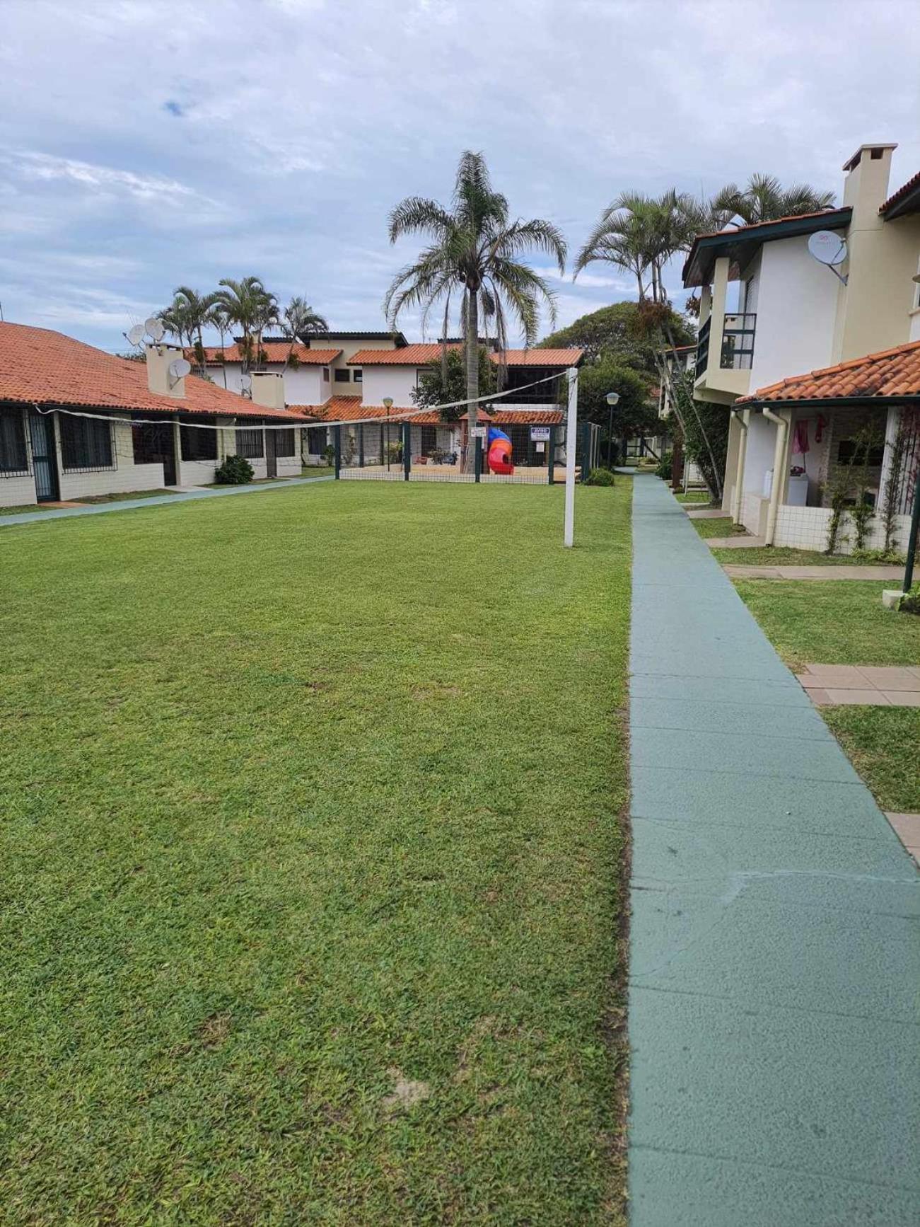 Casa De Em - Capao Novo